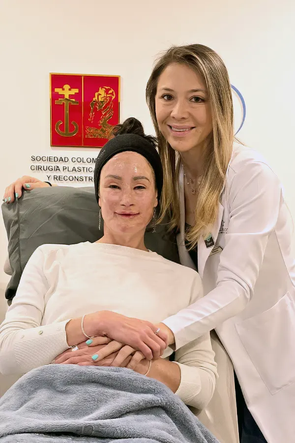 Img-cirujano-plastico-bogota-Nosotros-2